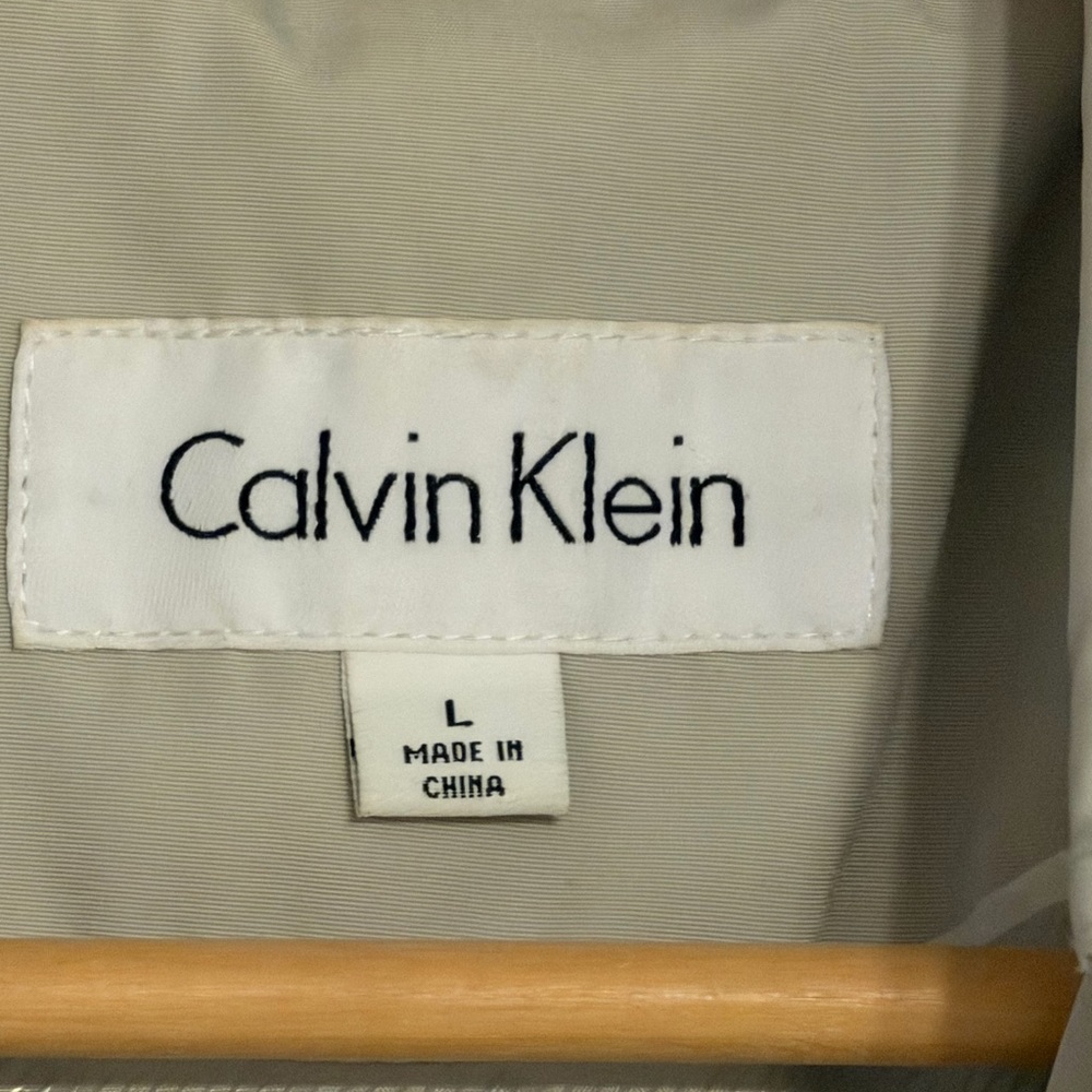 Calvin Klein - Elegant Women's Double-Breasted Trench Coat - Picture 2 of 6